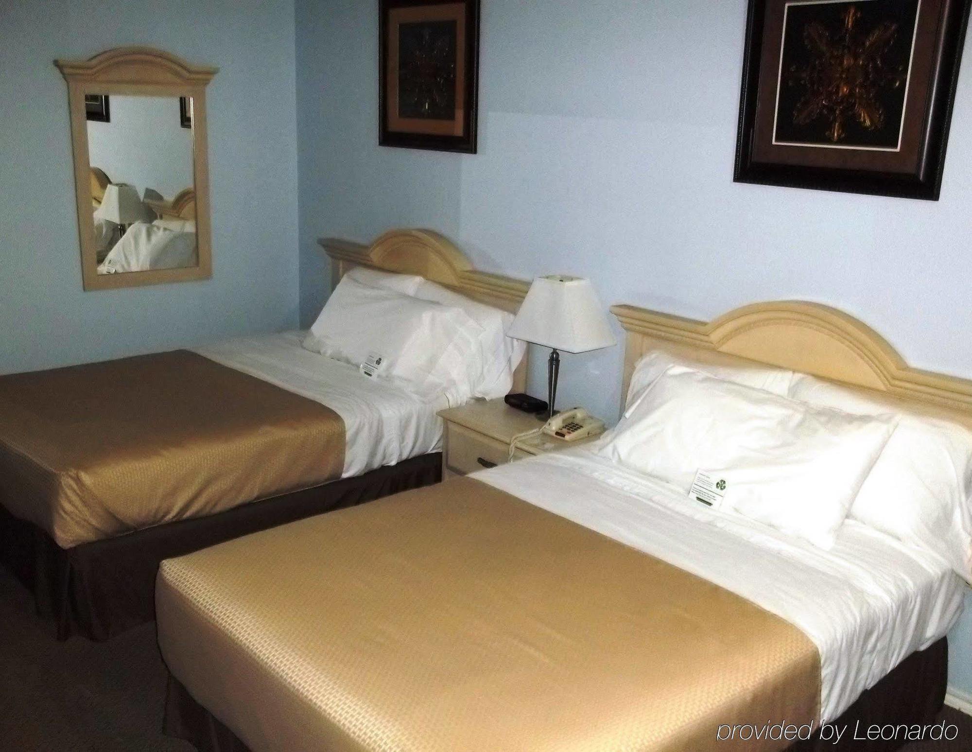 Victoria Palms Inn And Suites Donna Exteriör bild
